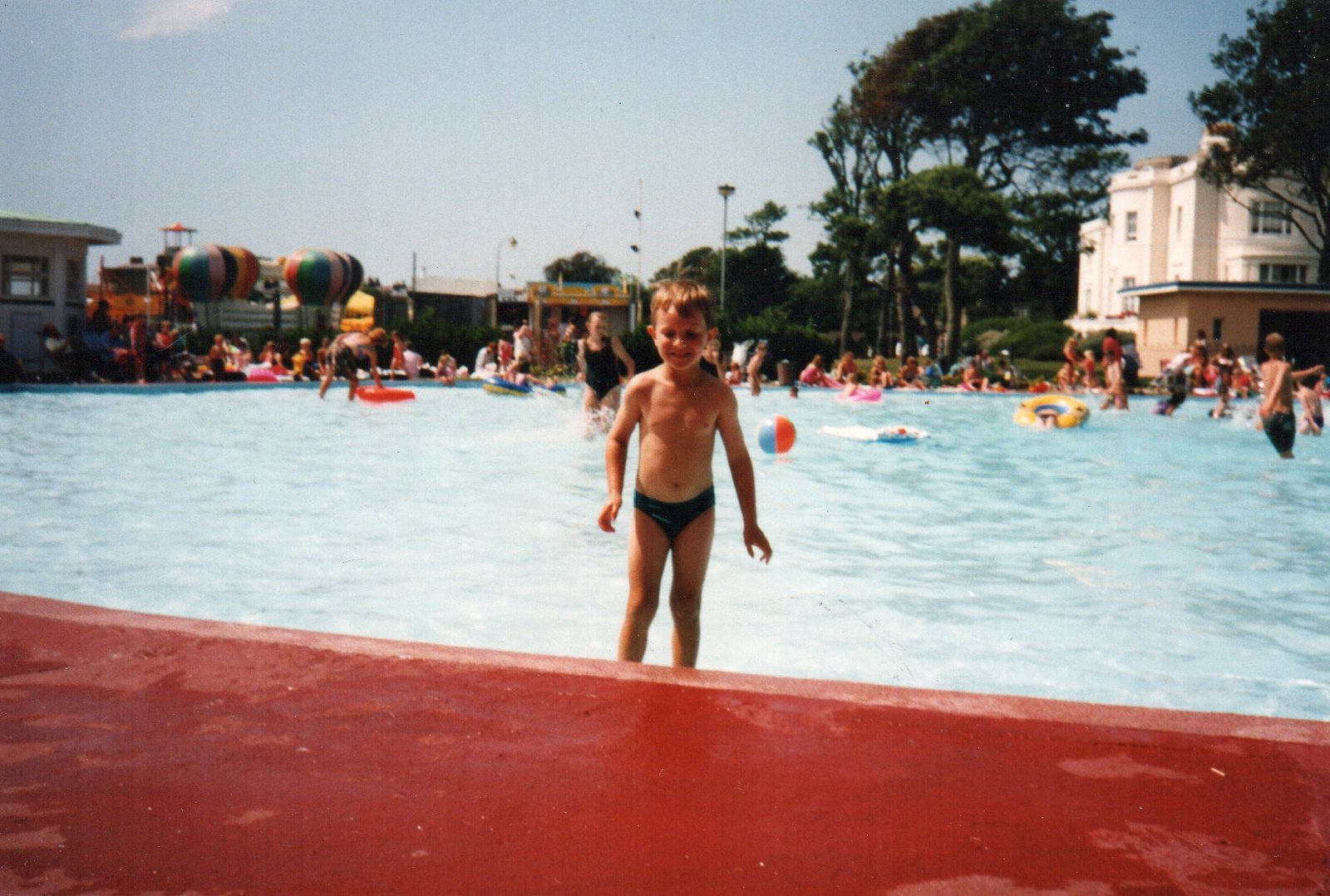 Aquarena Outdoor Pool 1990s.jpg