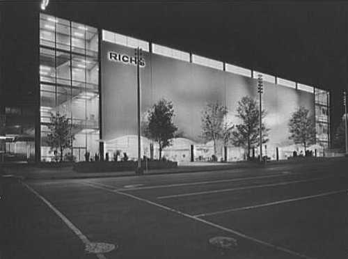 Knoxville-richs-dept-store-night