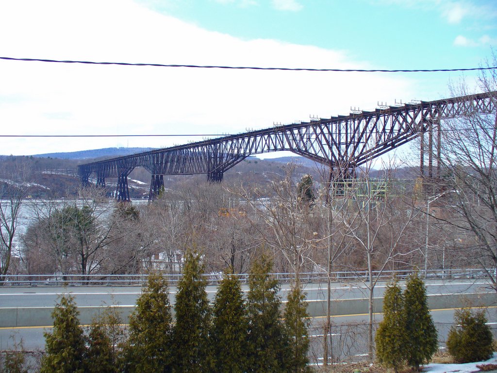 Poughkeepsie_Bridge_by_David_Sha
