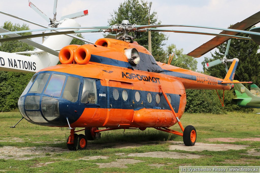 Mi-8_CCCP-22186_Aeroflot_1_IEV.j