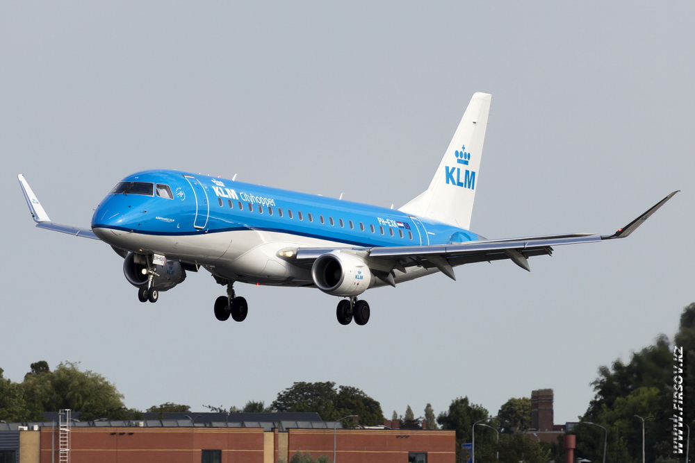 Embraer_ERJ-170_PH-EXK_KLM_CityH
