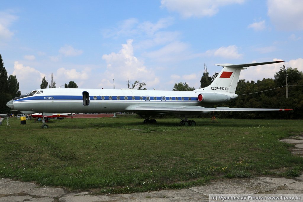Tu-134_СССР-65743_Aeroflot_1_IEV