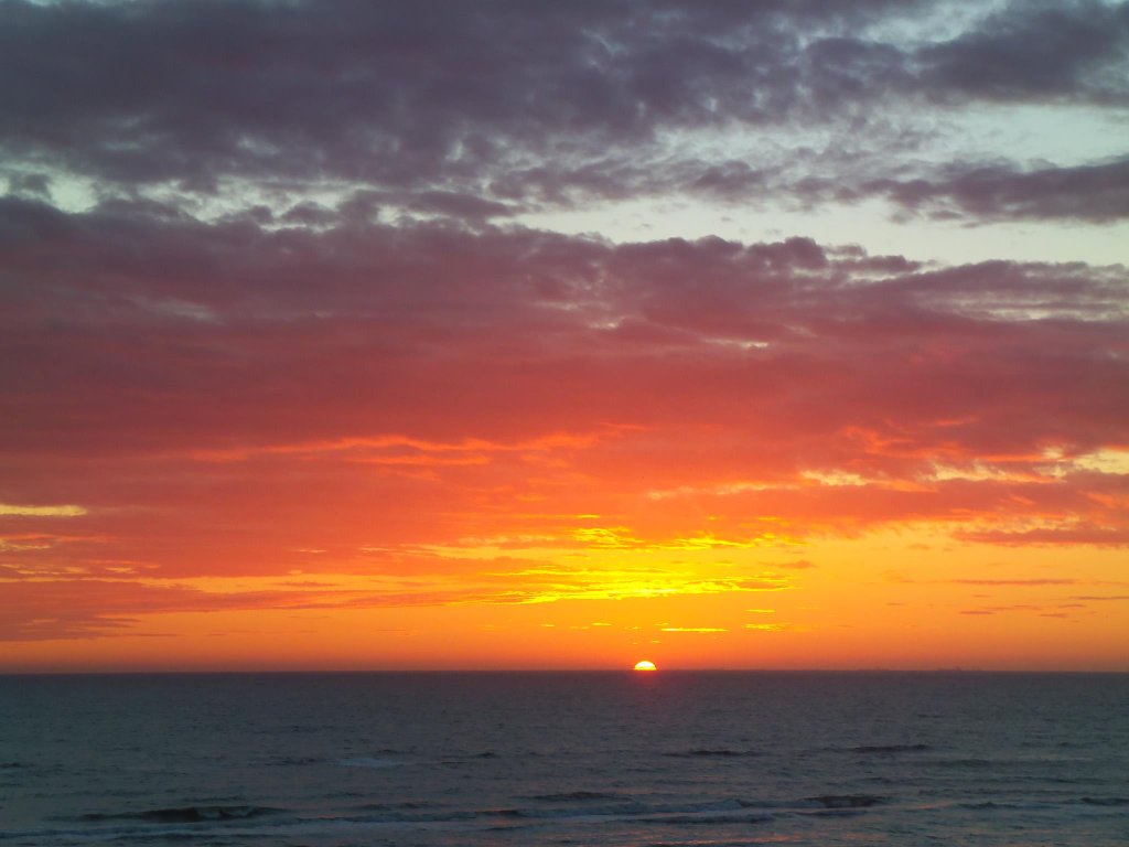 Sundown at North Sea.jpg