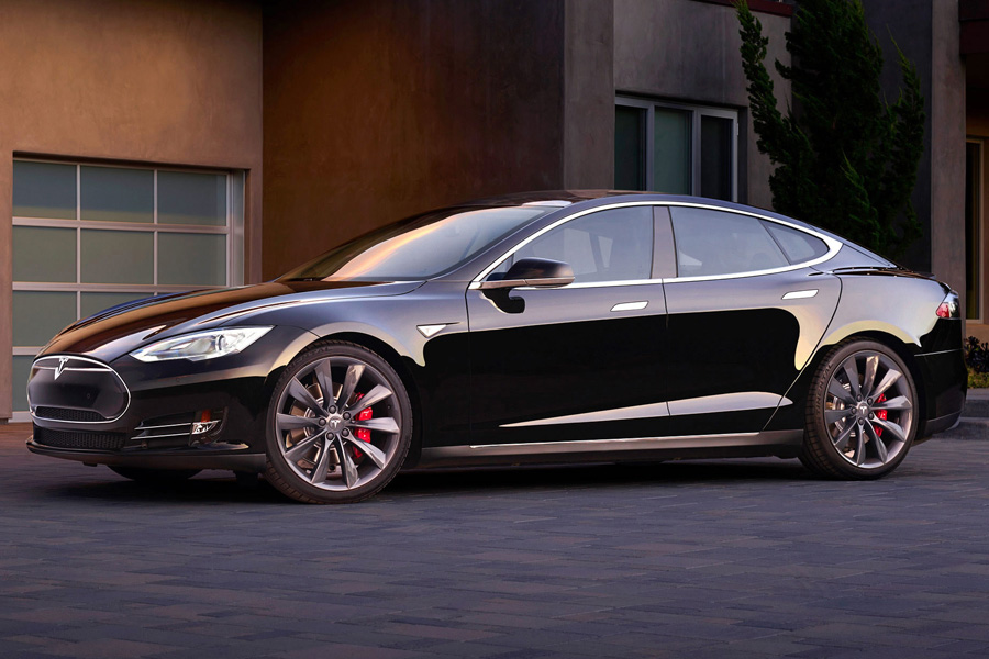 2015-Tesla-Model-S-90D-black-pro