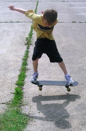 ben_skateboarding_summer_2007c.j