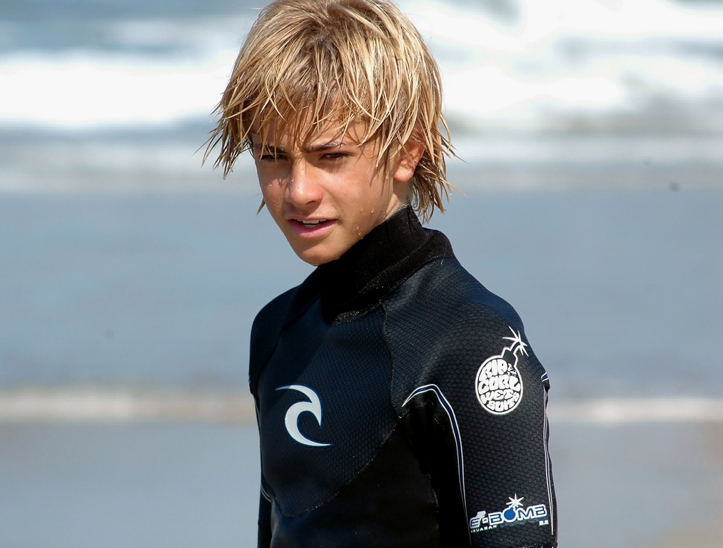 Surfer Boys California 17  0105.
