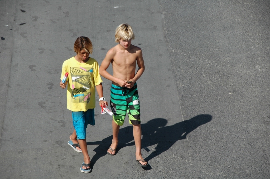 Surfer Boys California 012 1202.