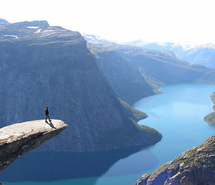 alone-clif-man-nature-norway-767
