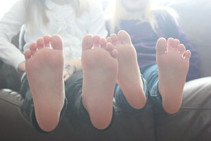 kids_feet_by_photographybymilana
