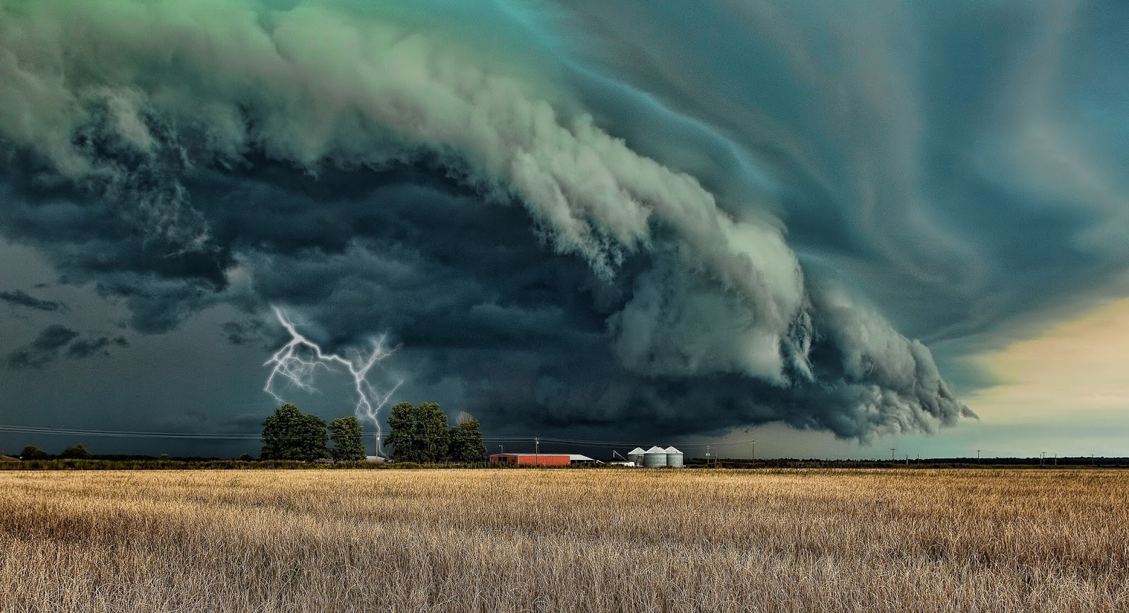 Storms-Blast-NW-Texas.jpg