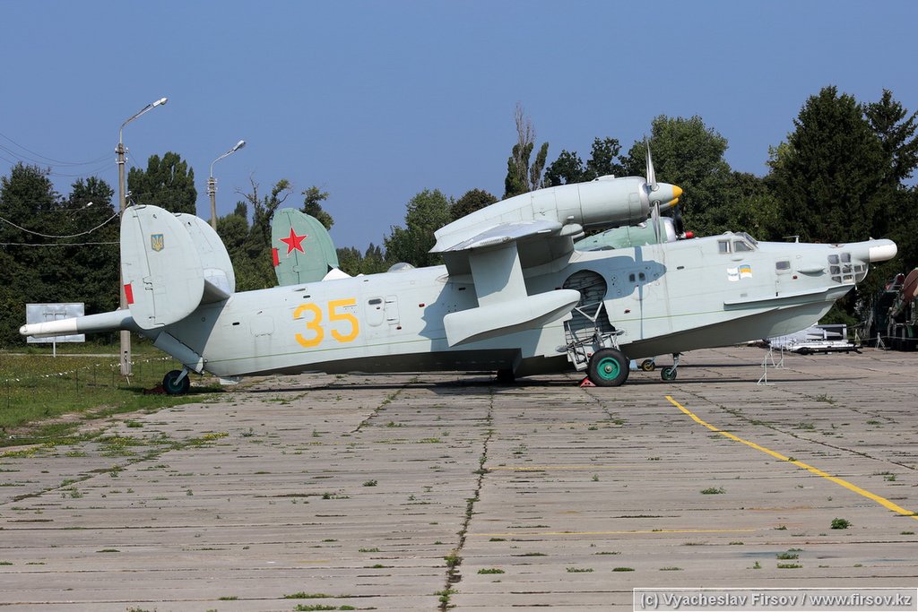 Be-12_35_Ukraine_Navy_1_IEVр.jpg
