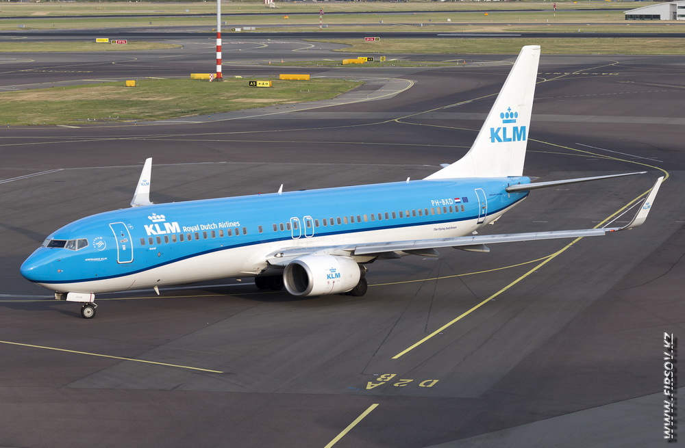 B-737_PH-BXD_KLM_2_AMS.jpg