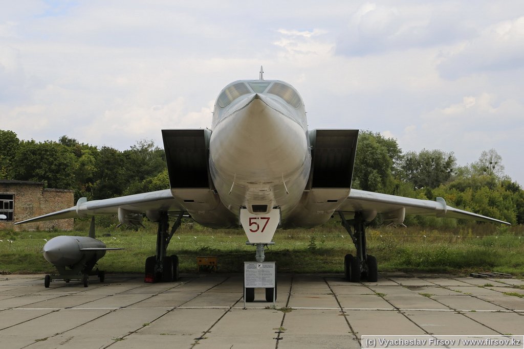 Tu-22M3_57_Ukraine_Air_Force_3_I