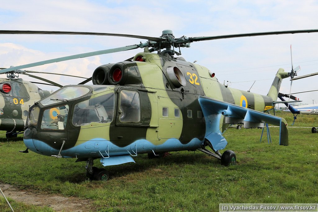 Mi-24A_32_USSR_Air_Force_2_IEV.j