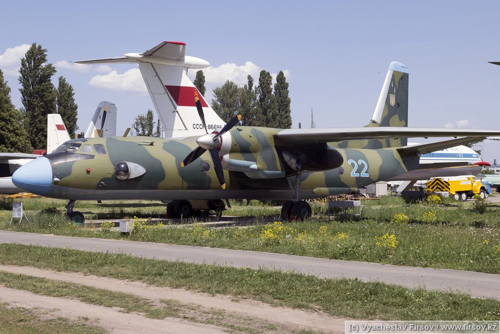 An-26_22_Ukraine_Air_Force_1_IEV