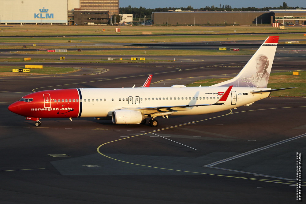 B-737_LN-NID_Norwegian_Air_Shutt