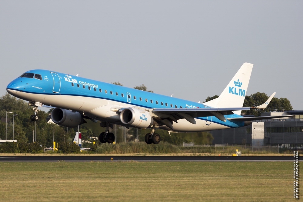 Embraer_ERJ-190_PH-EXD_KLM_CityH