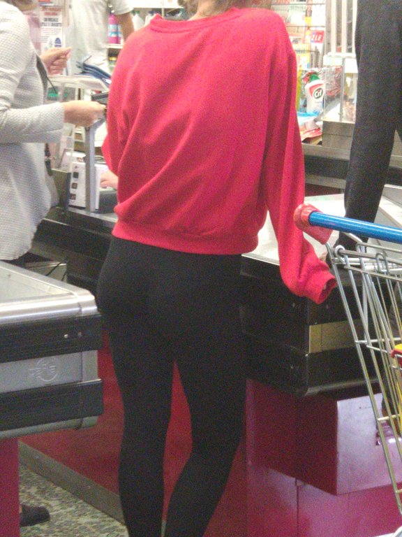 Young Teen With Fantastic Bubble Ass At The Supermarket Img20190921175253burst4 Imgsrcru 