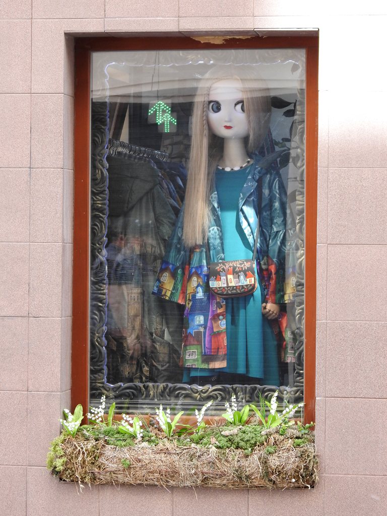 min_Москва - Куклы в магазине 13.05.23.jpg