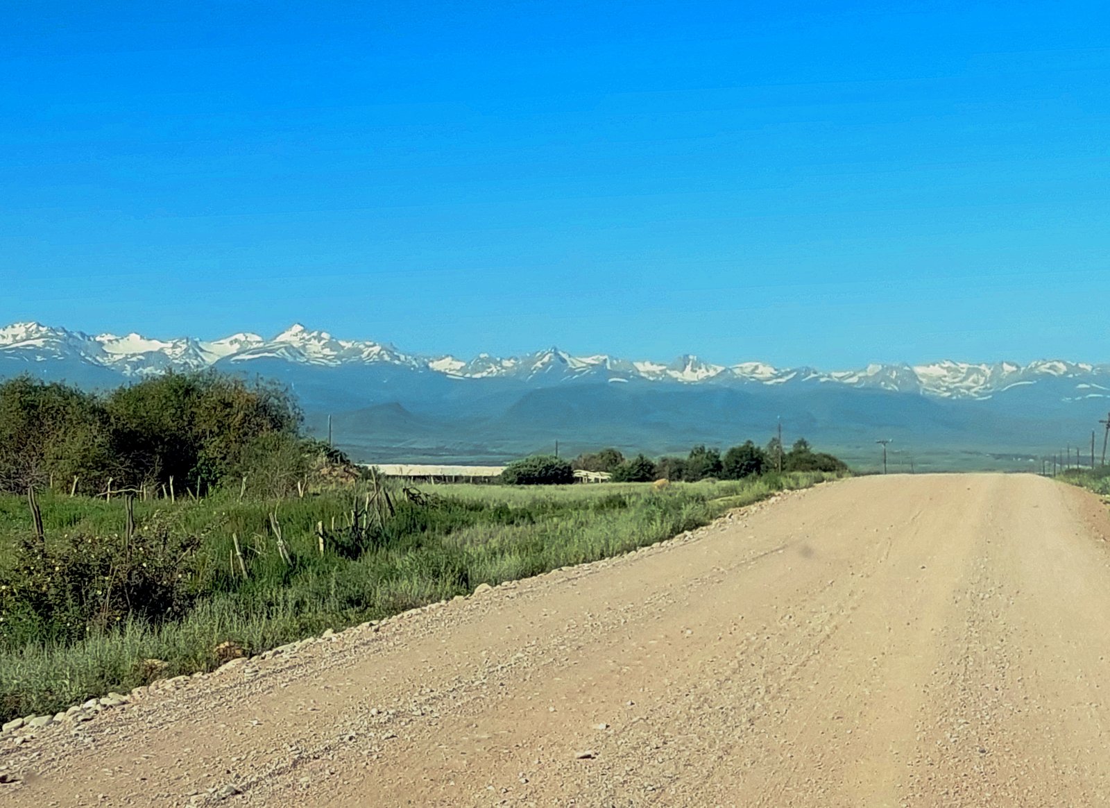 Горы и озера Киргизии летом 2023 года.