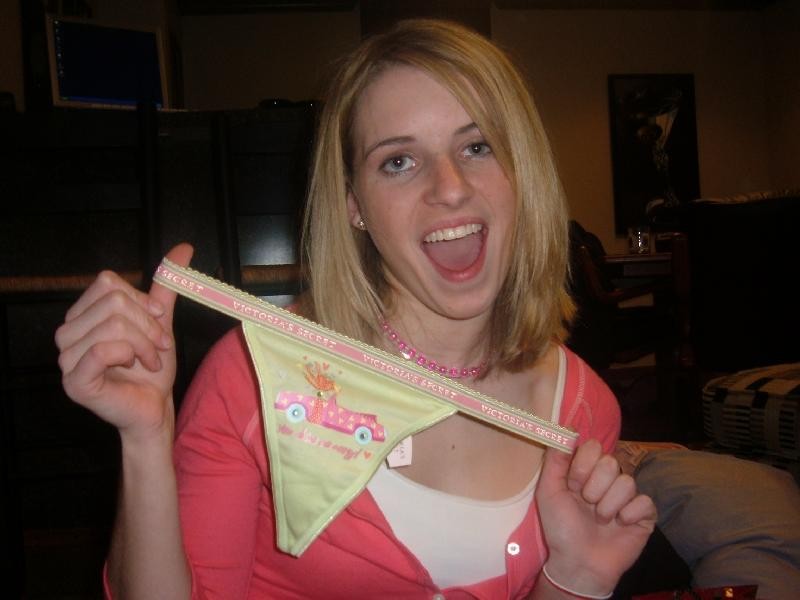 Showing Off Her New Panties And Bras 2048246091 Imgsrc Ru
