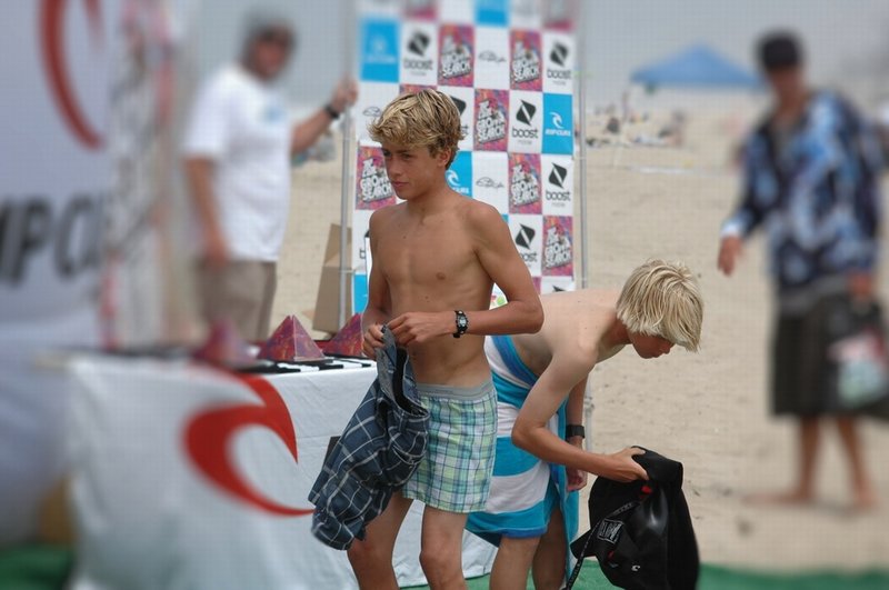 Surfer Boys California 012 1214.