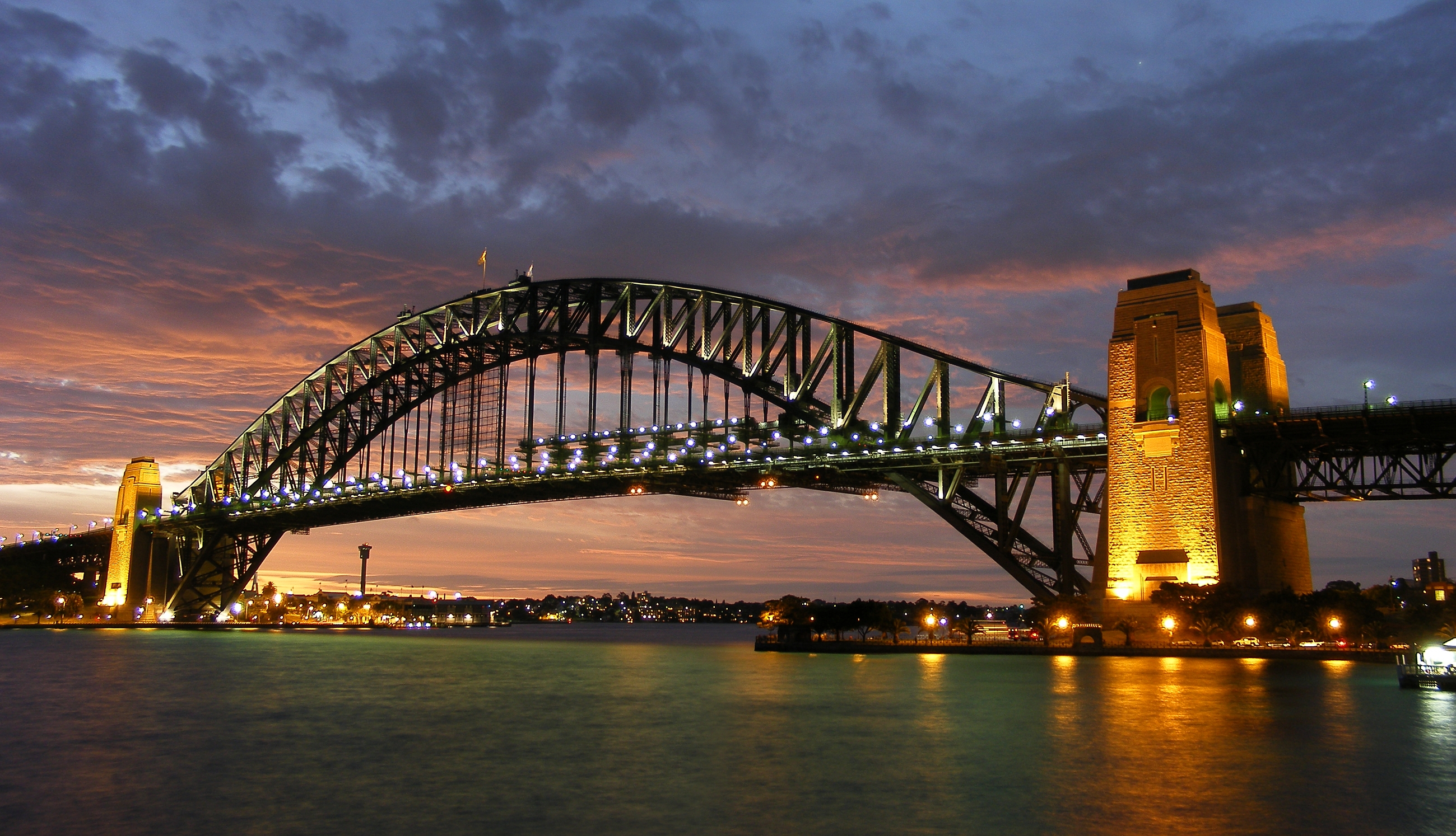 Sydney_harbour_bridge_new_south_