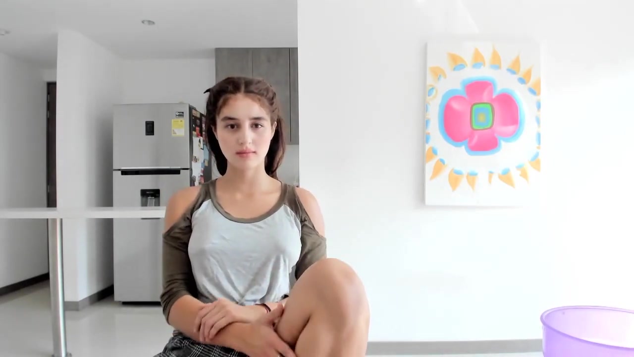 Sofia Vlog girl show chat webcam