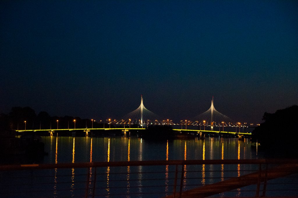 Вид с Лазаревского моста в сторо